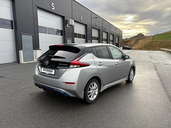 Nissan Leaf 2018 photo 3