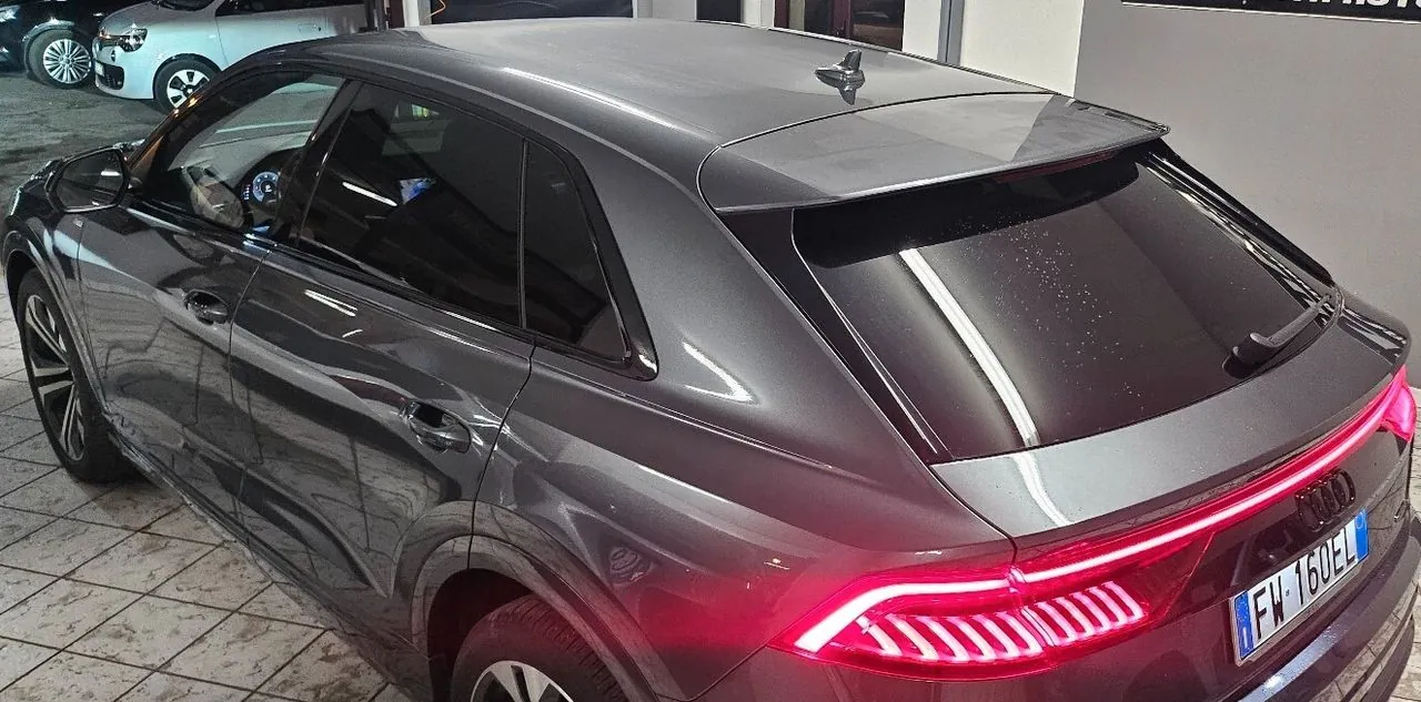 Audi Q8 2019 photo 5