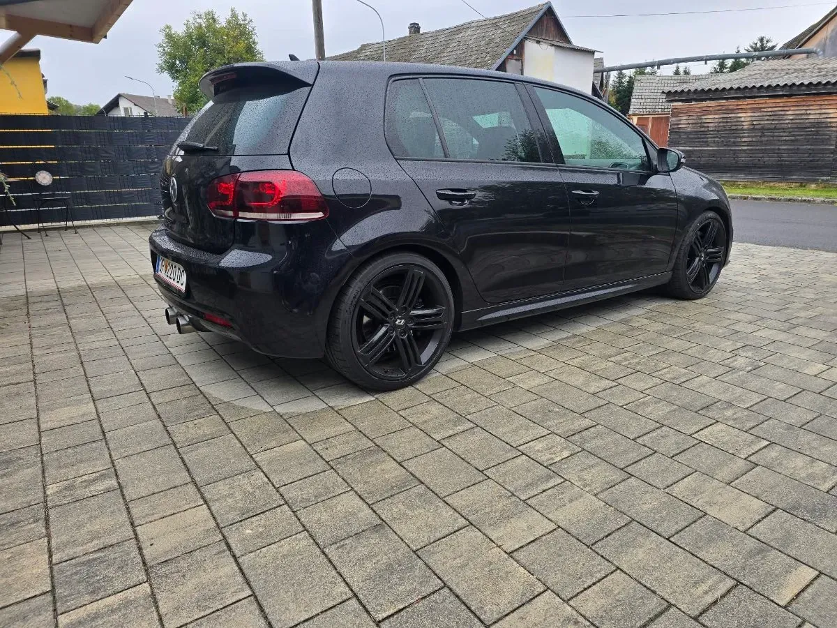 Volkswagen Golf 2011 photo 3