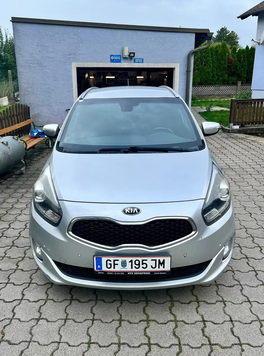 Kia Carens
