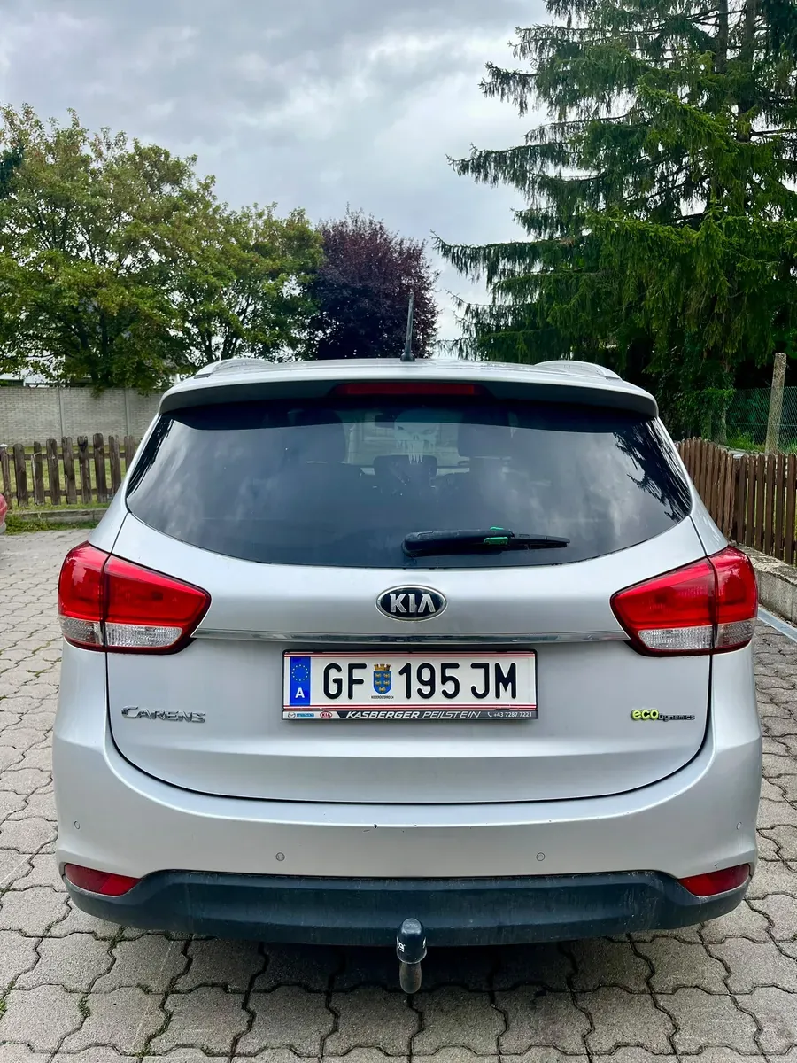 Kia Carens 2013 photo 3