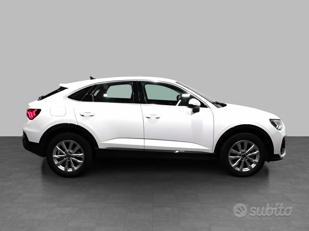 Audi Q3 2024 photo 3