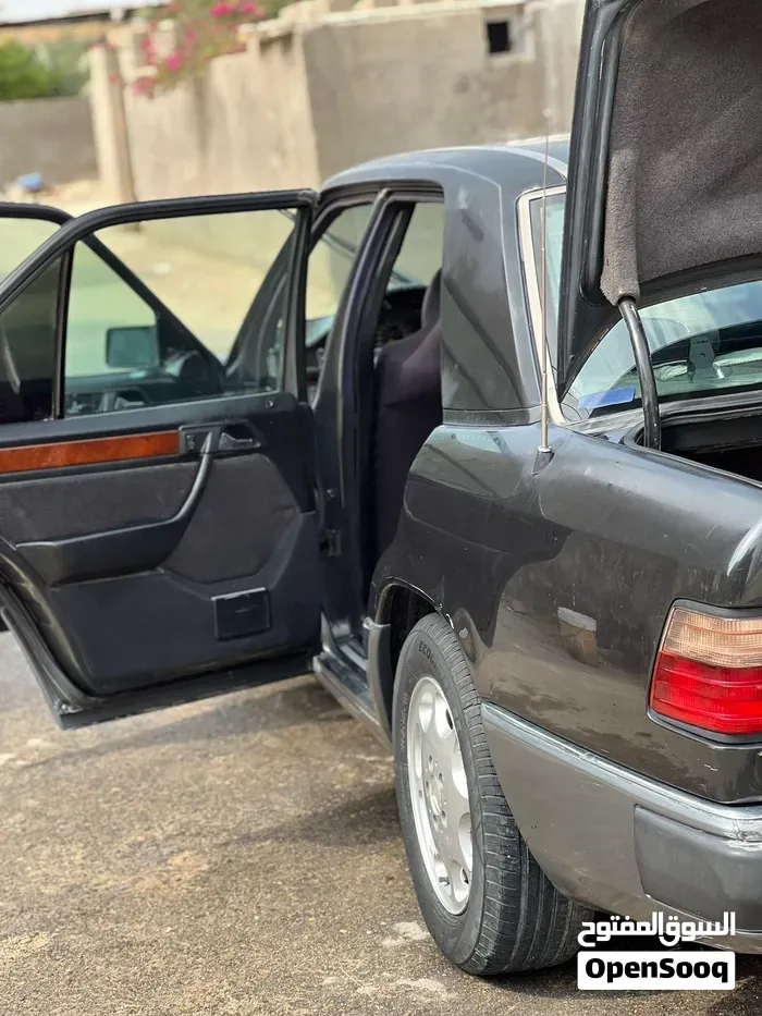 Mercedes-Benz B-Class 1991 photo 4