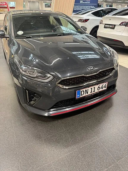 Kia Proceed