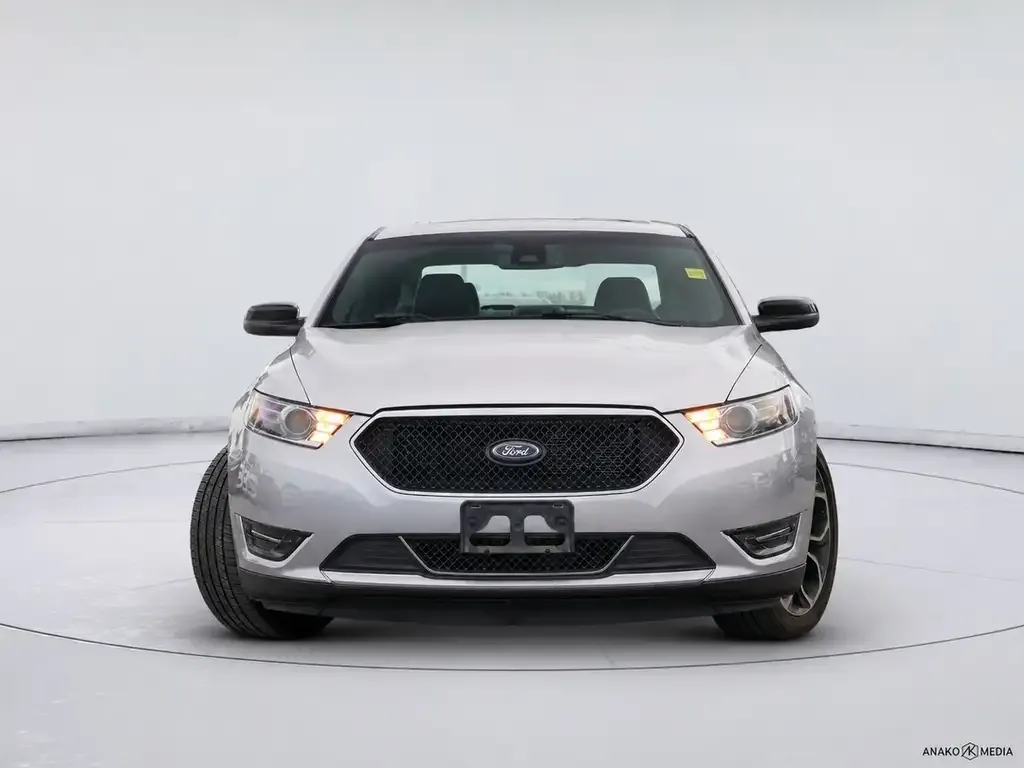 Ford Taurus 2017 photo 2