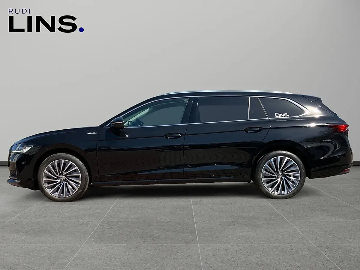 Skoda Superb 2025 photo 2