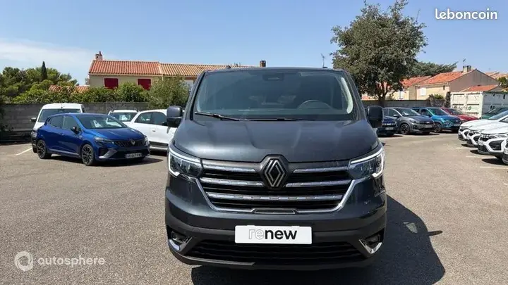 Renault Trafic 2026 photo 2