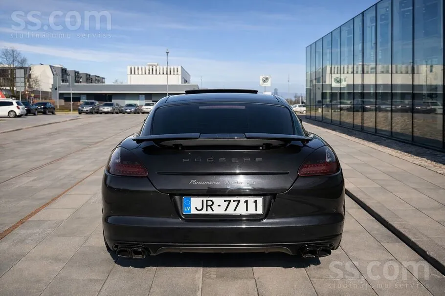 Porsche Panamera 2010 photo 3