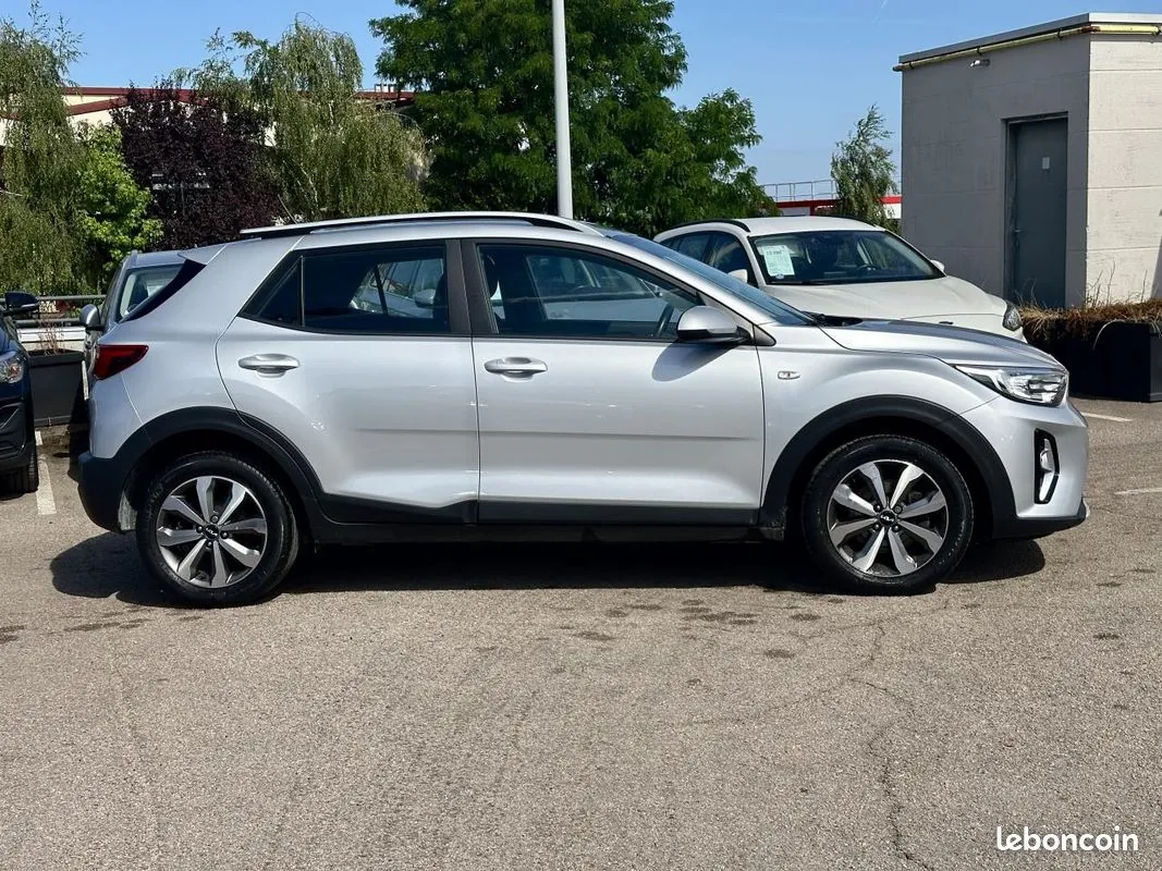 Kia Stonic 2022 photo 4
