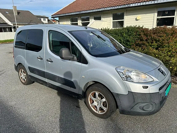 Peugeot Partner 2010 photo 4