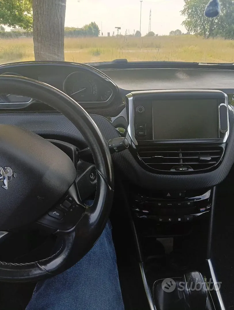 Peugeot 2008 2014 photo 3