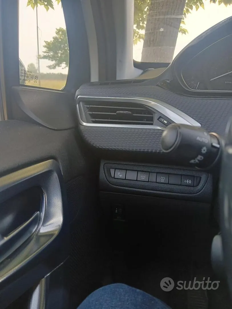 Peugeot 2008 2014 photo 4
