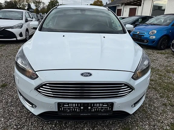 Ford Focus 2015 photo 2