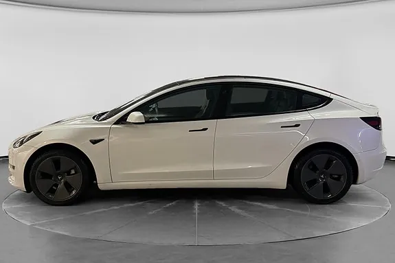 Tesla Model 3 2021 photo 2