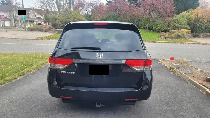 Honda Odyssey 2015 photo 2