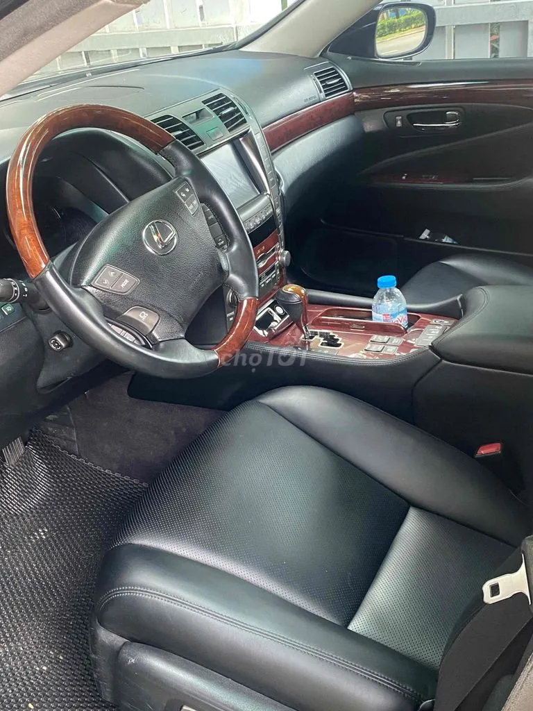 Lexus Ls 2010 photo 3