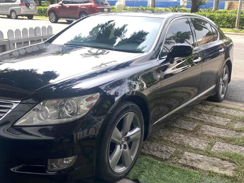 Lexus Ls 2010 photo 2