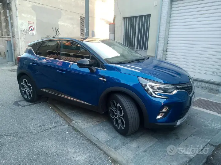 Renault Captur 2023 photo 3