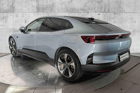 Polestar 4 2026 photo 3