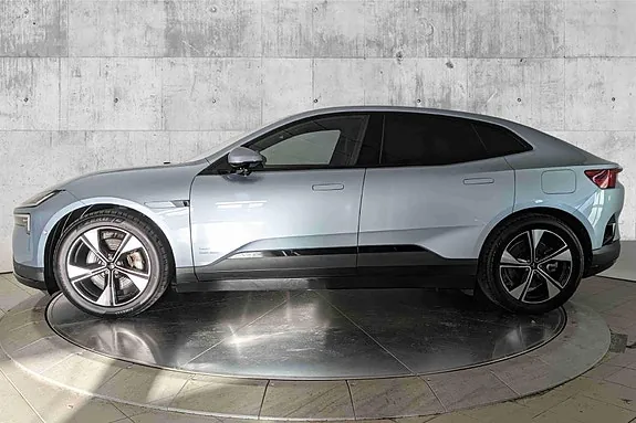 Polestar 4 2026 photo 2
