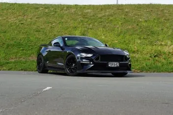 Ford Mustang 2022 photo 2