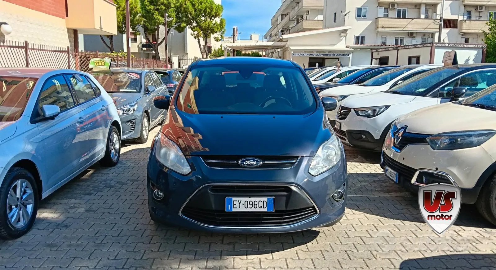 Ford C-Max 2015 photo 2