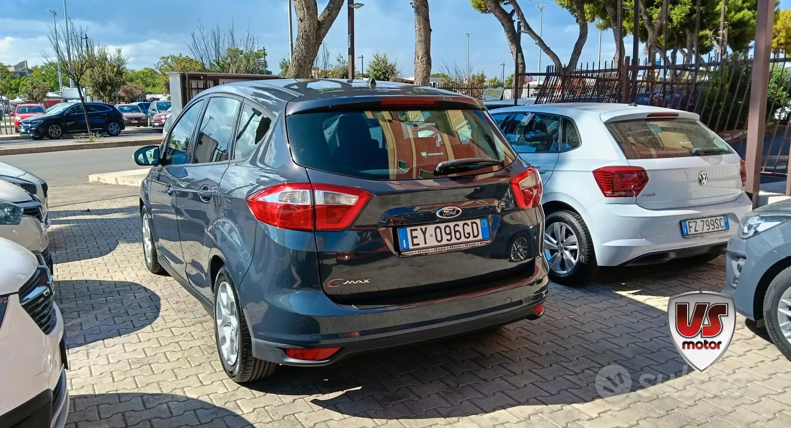 Ford C-Max 2015 photo 4