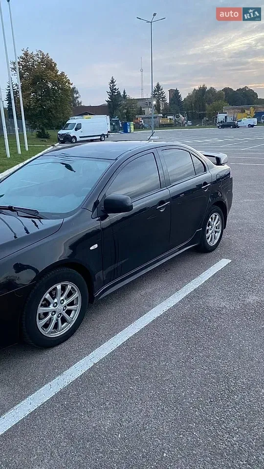 Mitsubishi Lancer 2014 photo 3
