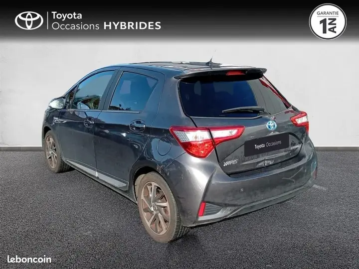 Toyota Yaris 2018 photo 2