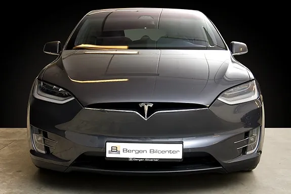 Tesla Model X 2020 photo 2