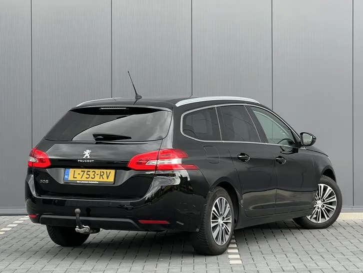 Peugeot 308 2021 photo 2
