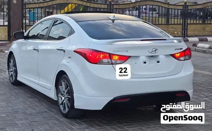 Hyundai Elantra 2012 photo 3
