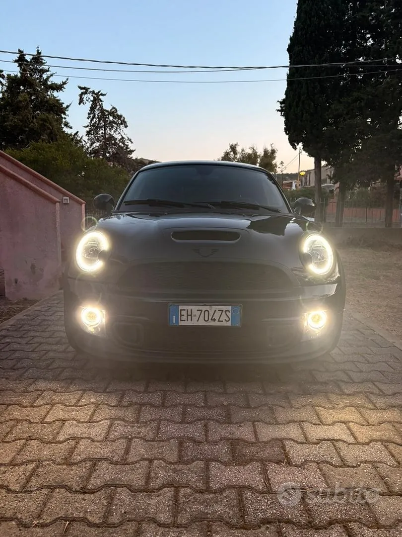 Mini Mini Cooper S 2011 photo 2