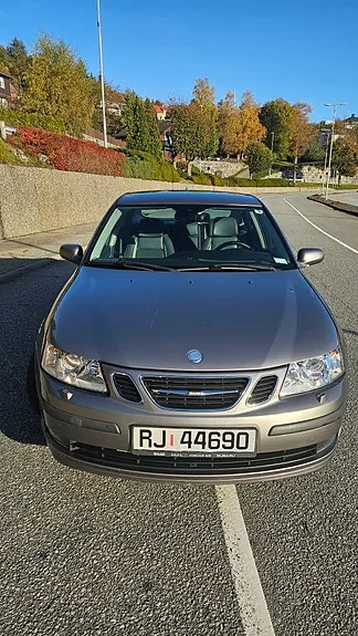 Saab 9-3 2005 photo 2