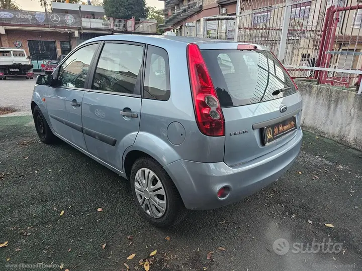 Ford Fiesta 2006 photo 4
