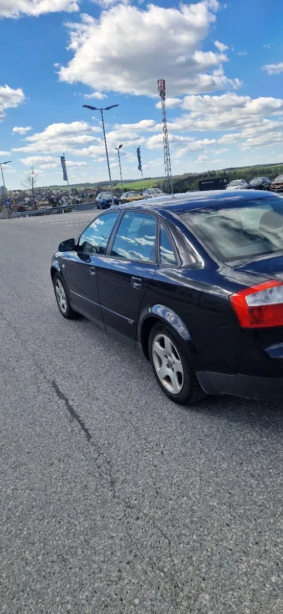Audi A4 2003 photo 2