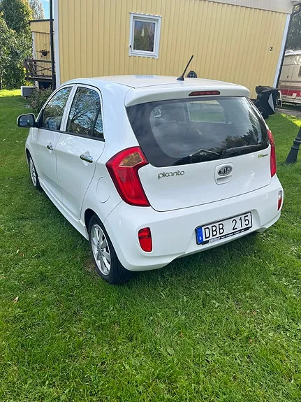 Kia Picanto 2012 photo 4
