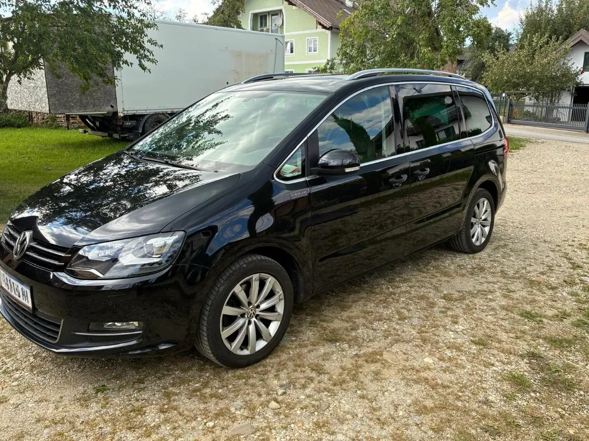 Volkswagen Sharan 2011 photo 2