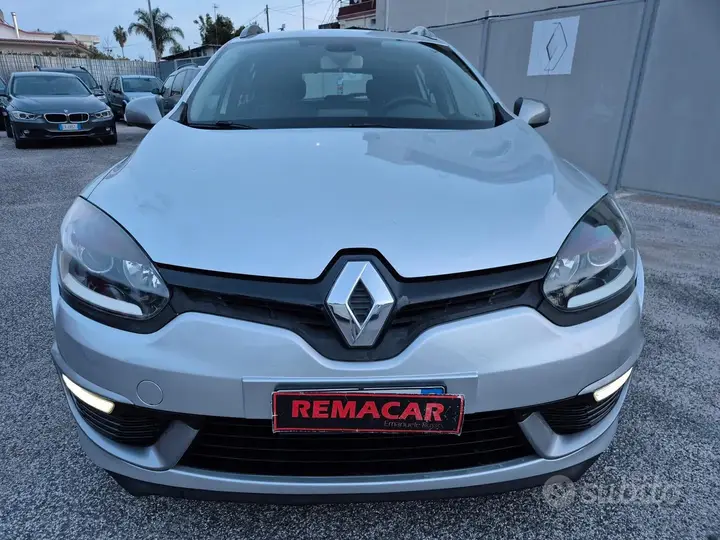 Renault Megane 2014 photo 2