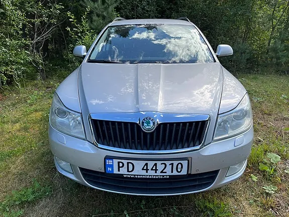 Skoda Octavia 2013 photo 3