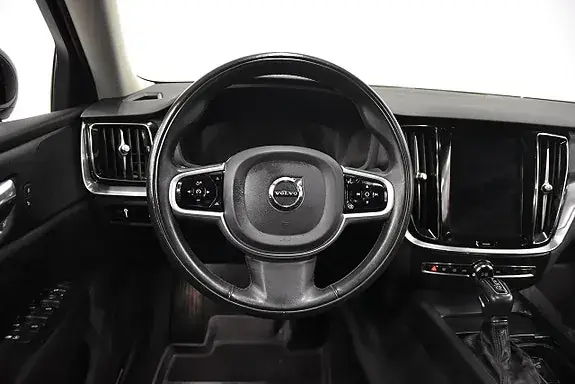 Volvo S60 2020 photo 2