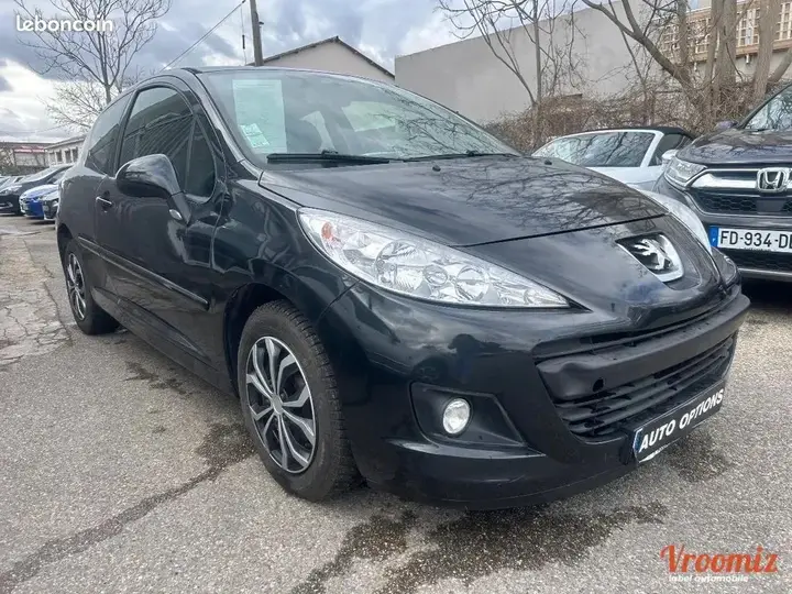 Peugeot 207 2010 photo 2