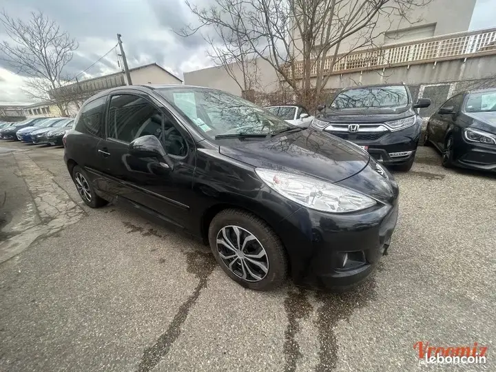 Peugeot 207 2010 photo 4