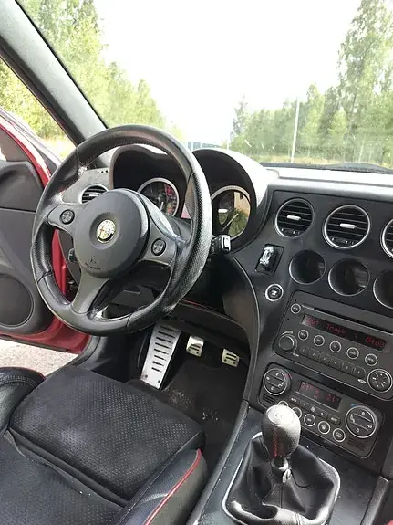 Alfa Romeo 159 2011 photo 5