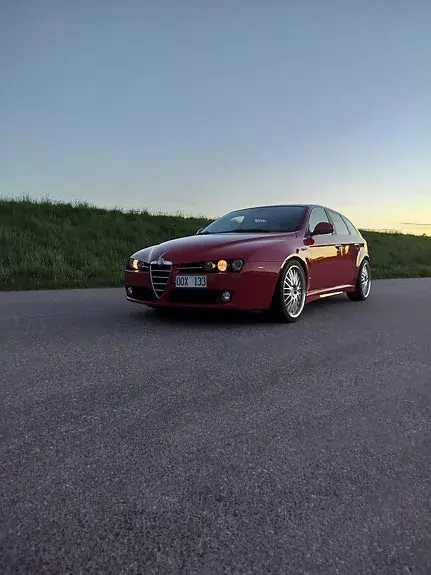 Alfa Romeo 159 2011 photo 3