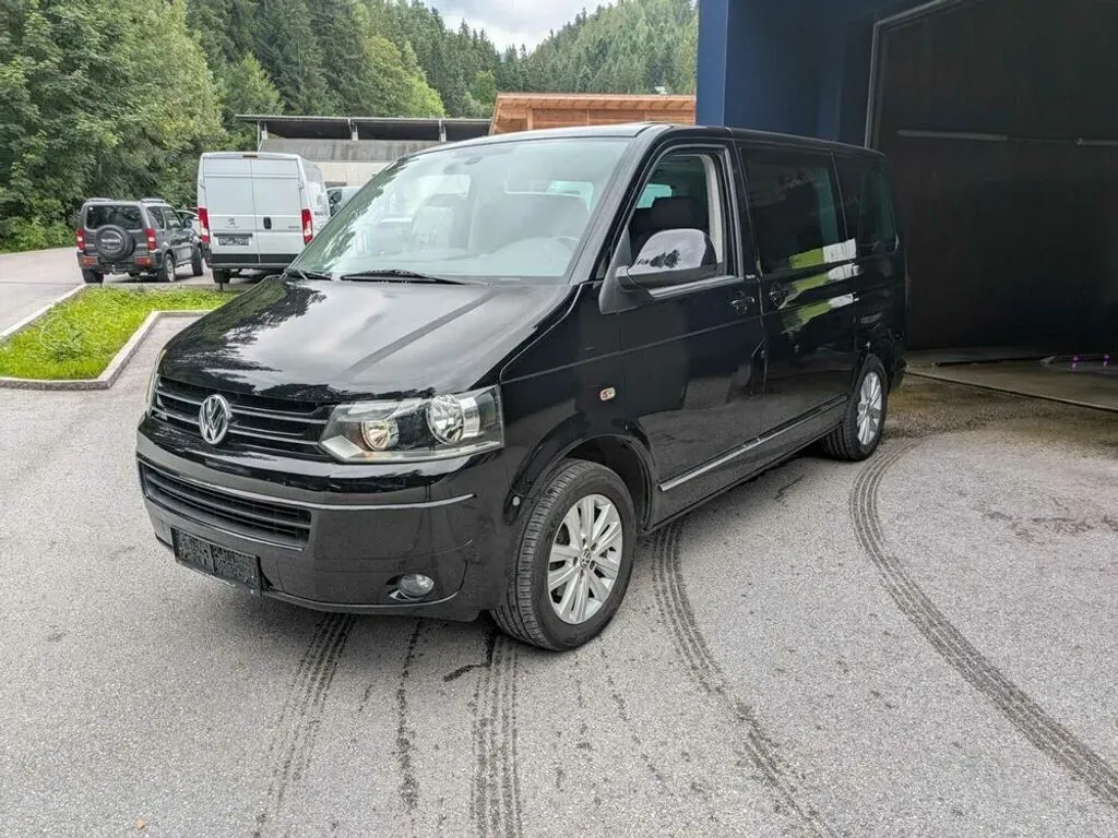 Volkswagen Multivan 2012 photo 3