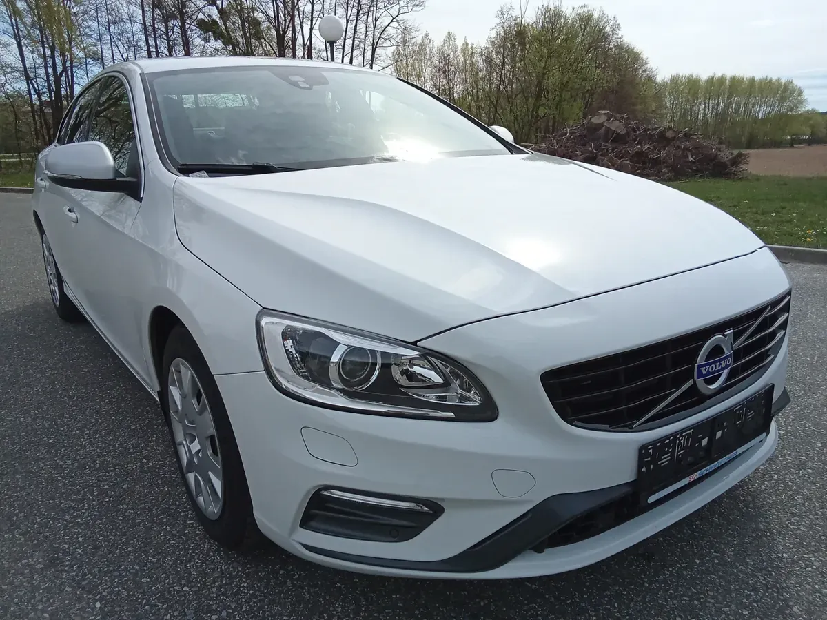 Volvo S60 2018 photo 2