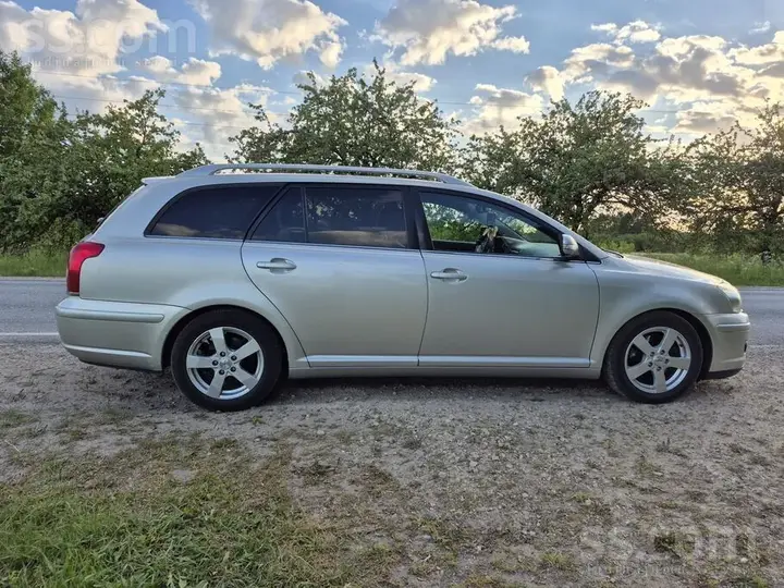 Toyota Avensis 2006 photo 4