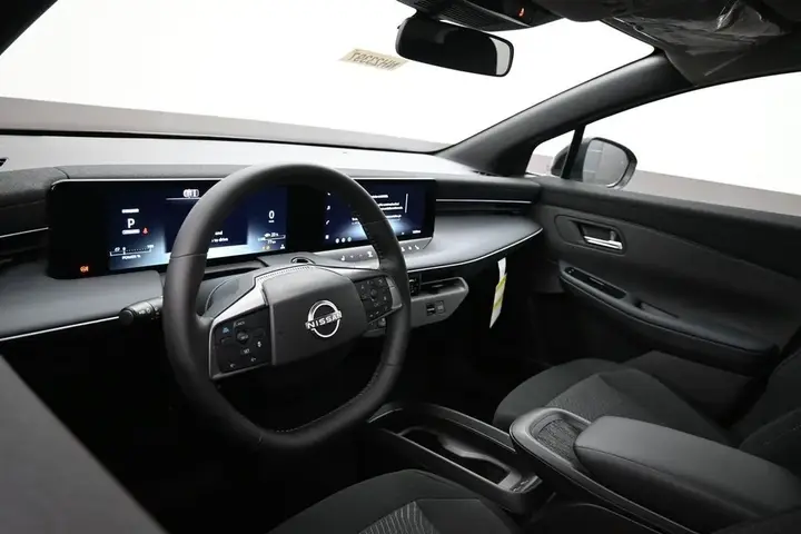 Nissan Leaf 2027 photo 5