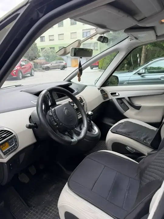 Citroen C4 Picasso 2013 photo 2